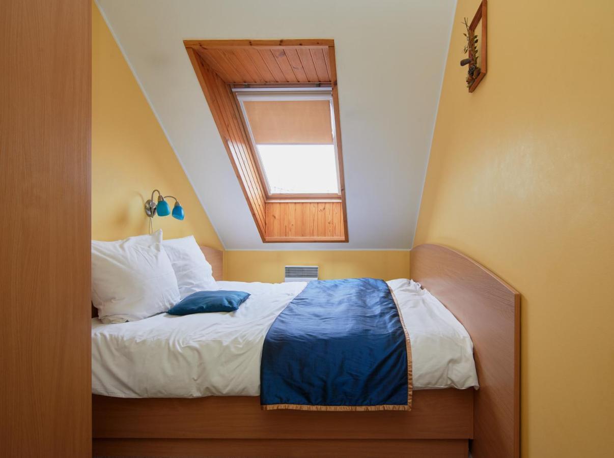 Apartment Angel Town Hall